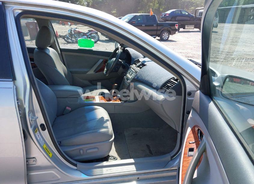 Photo 5 of 2009 Toyota Camry XLE (VIN 4T1BE46K99U806723)