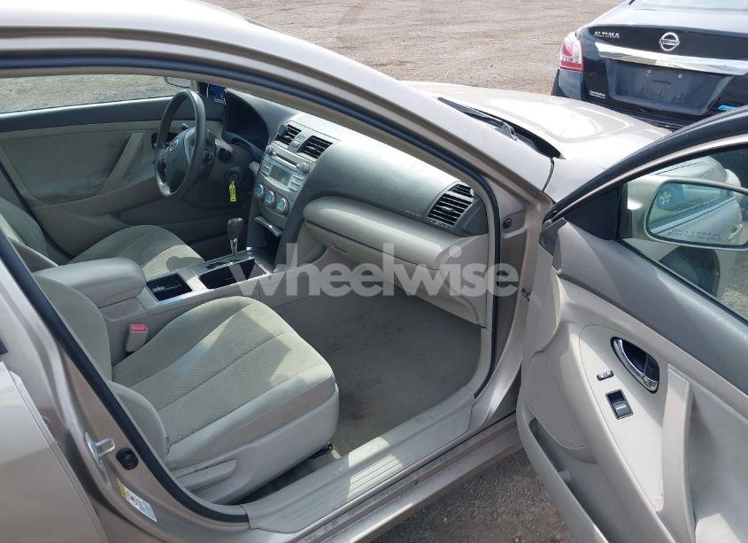 Photo 5 of 2009 Toyota Camry LE (VIN 4T1BE46K99U834926)