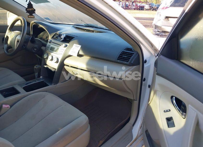 Photo 5 of 2009 Toyota Camry LE (VIN 4T1BE46K99U867666)