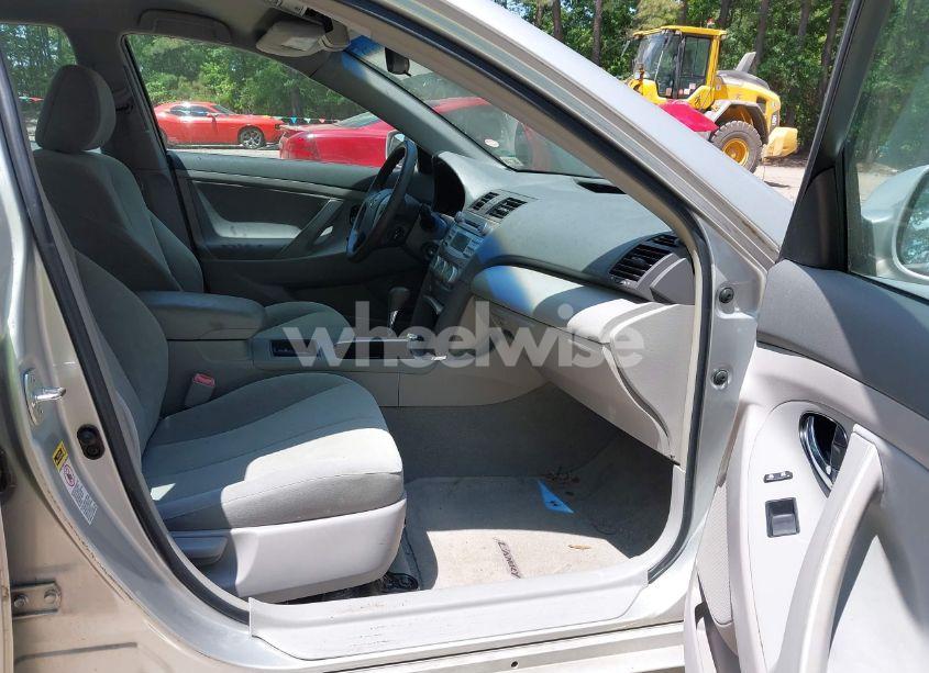 Photo 5 of 2009 Toyota Camry LE (VIN 4T1BE46K99U892857)