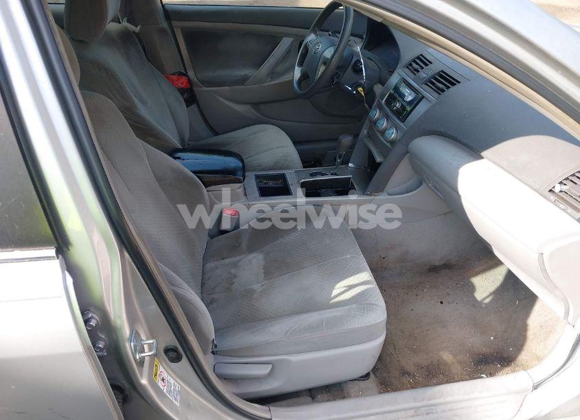 Photo 5 of 2009 Toyota Camry LE (VIN 4T1BE46K99U905784)