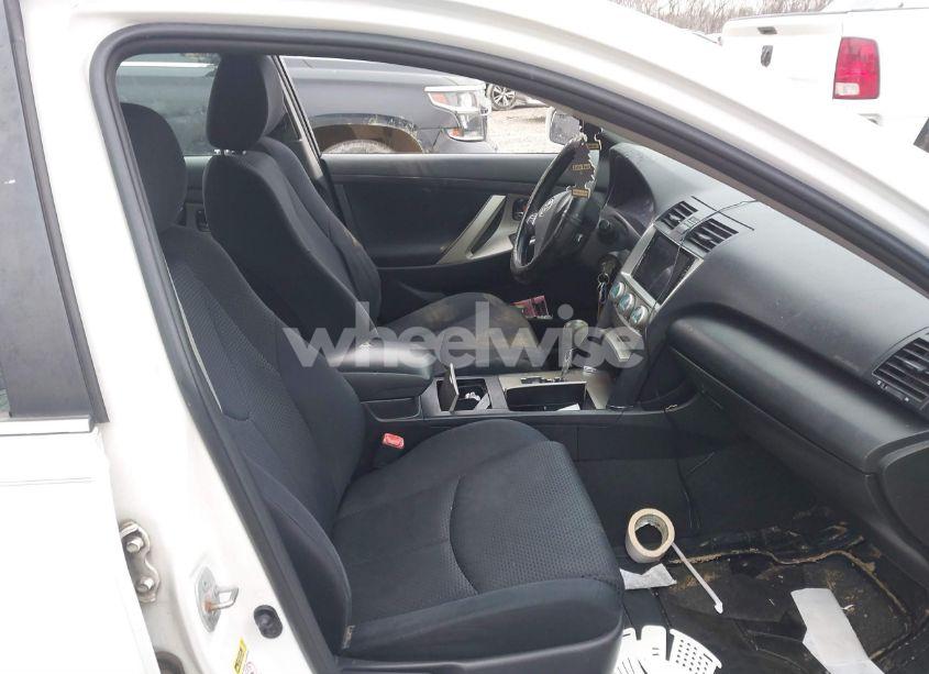 Photo 5 of 2009 Toyota Camry SE (VIN 4T1BE46K99U905932)