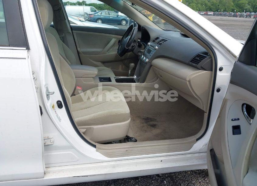 Photo 5 of 2009 Toyota Camry LE (VIN 4T1BE46K99U912525)