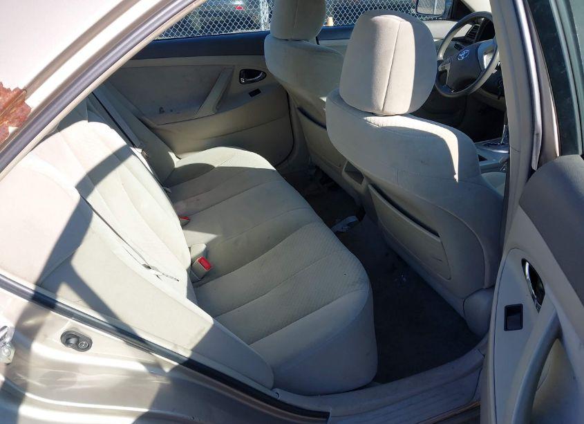 Photo 8 of 2009 Toyota Camry LE (VIN 4T1BE46K99U915456)