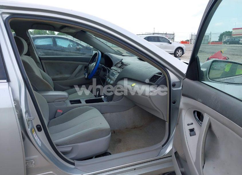 Photo 5 of 2007 Toyota Camry LE (VIN 4T1BE46KX7U025190)