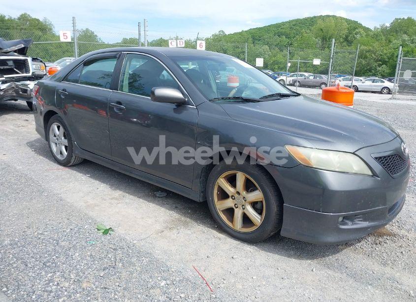 2007 Toyota Camry SE (VIN 4T1BE46KX7U028266) main photo