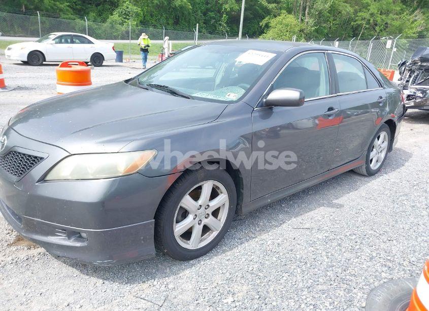 Photo 2 of 2007 Toyota Camry SE (VIN 4T1BE46KX7U028266)