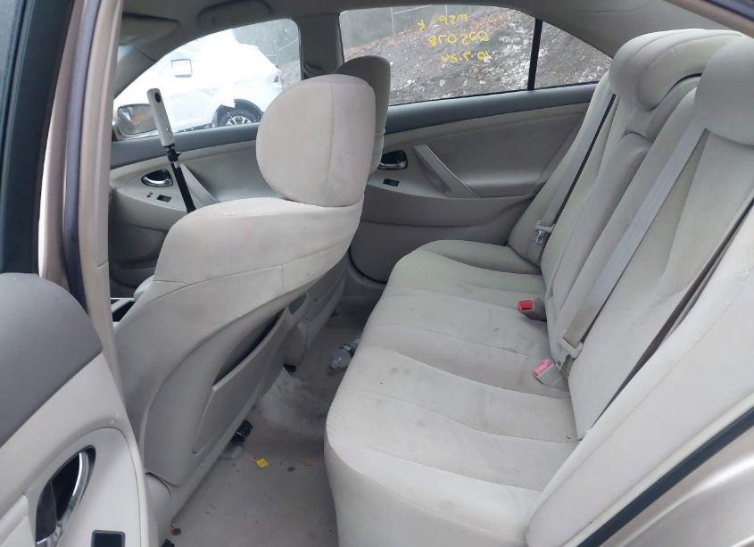 Photo 8 of 2007 Toyota Camry LE (VIN 4T1BE46KX7U035542)