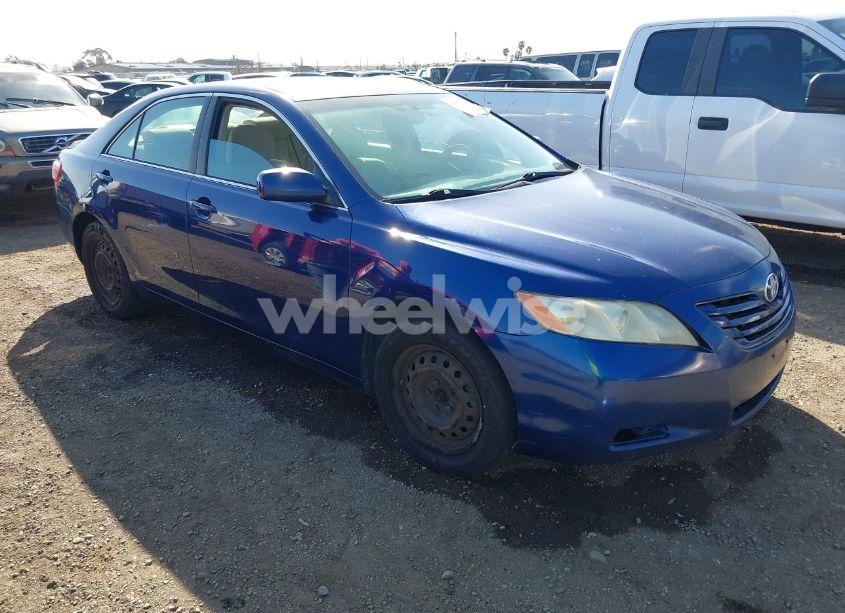 2007 Toyota Camry LE (VIN 4T1BE46KX7U058920) main photo