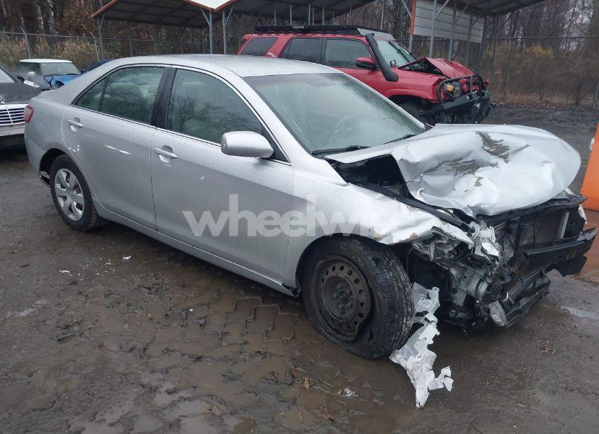 2007 Toyota Camry LE (VIN 4T1BE46KX7U091724) main photo