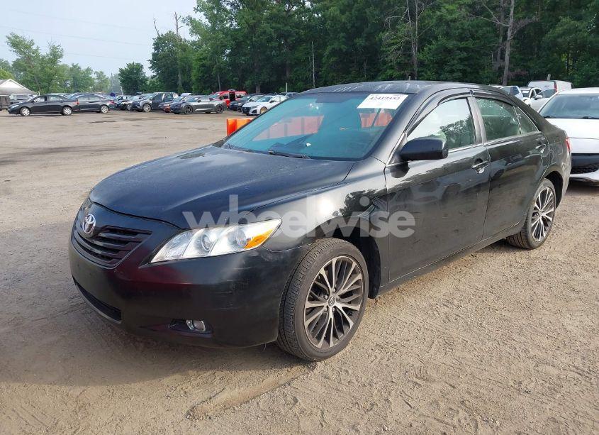 Photo 2 of 2007 Toyota Camry LE (VIN 4T1BE46KX7U117285)