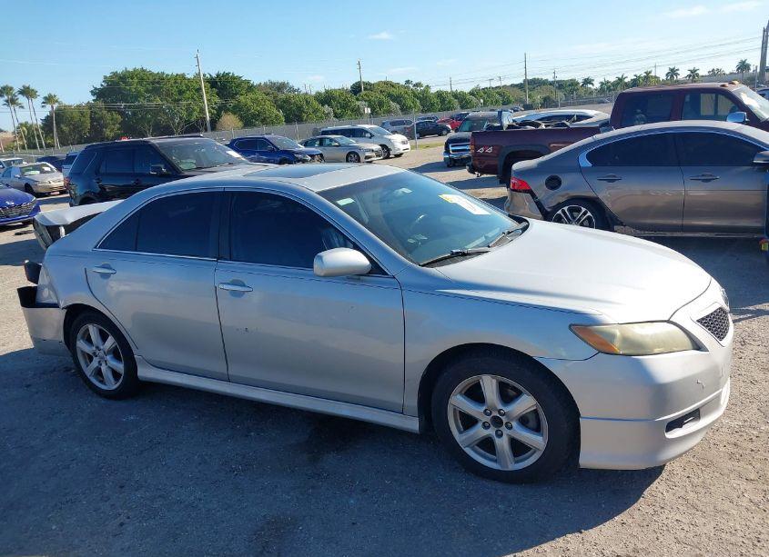 Photo 13 of 2007 Toyota Camry SE (VIN 4T1BE46KX7U122695)