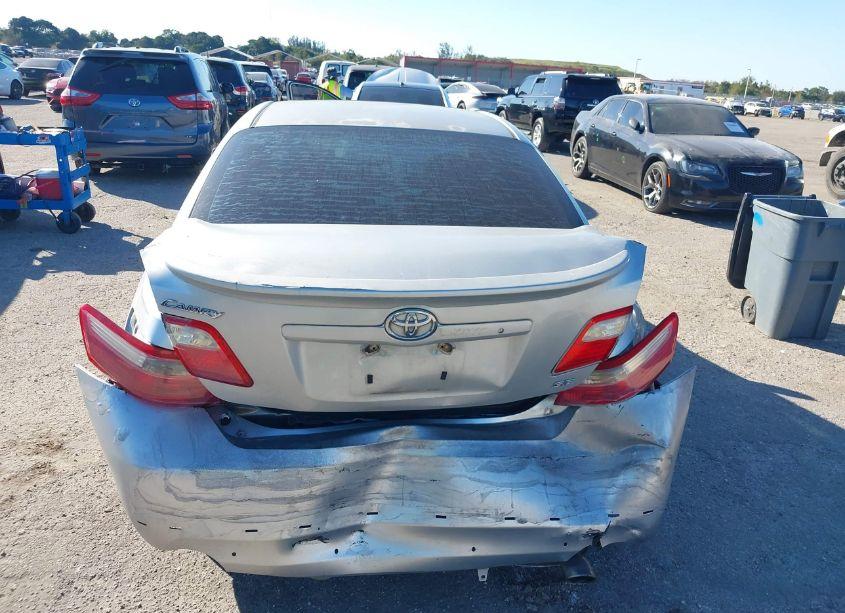 Photo 6 of 2007 Toyota Camry SE (VIN 4T1BE46KX7U122695)