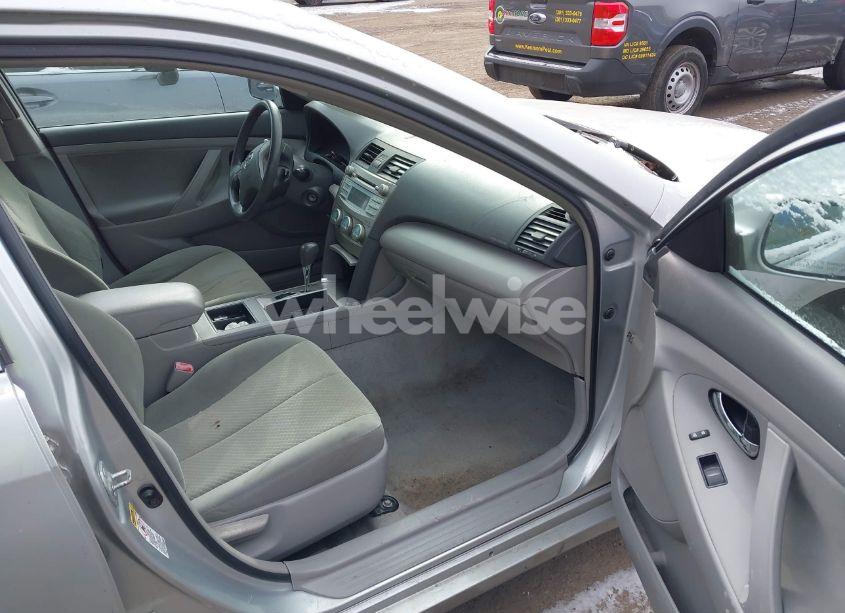 Photo 5 of 2007 Toyota Camry LE (VIN 4T1BE46KX7U144373)