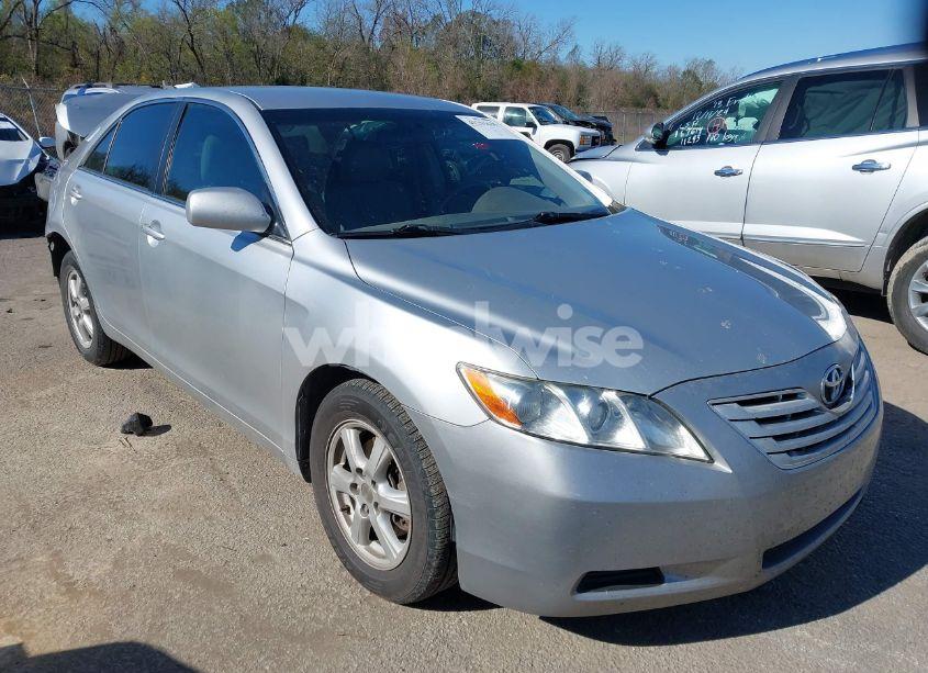 2007 Toyota Camry LE (VIN 4T1BE46KX7U155356) main photo