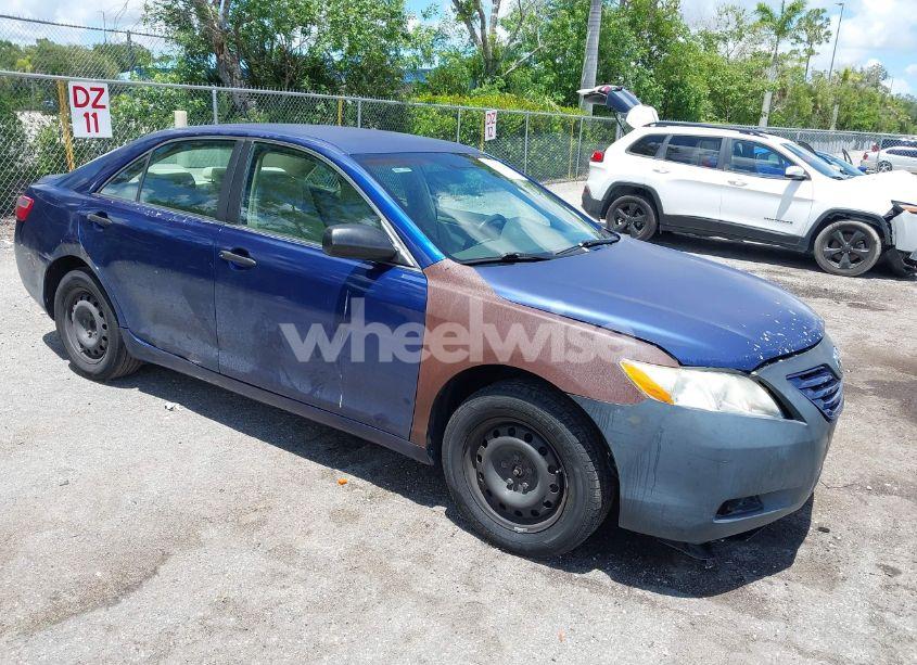 2007 Toyota Camry CE (VIN 4T1BE46KX7U174103) main photo