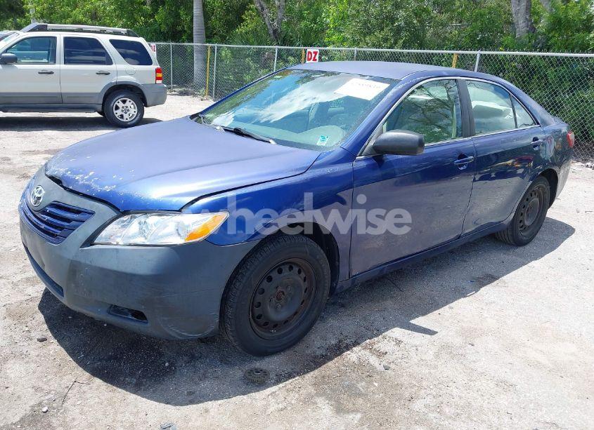 Photo 2 of 2007 Toyota Camry CE (VIN 4T1BE46KX7U174103)