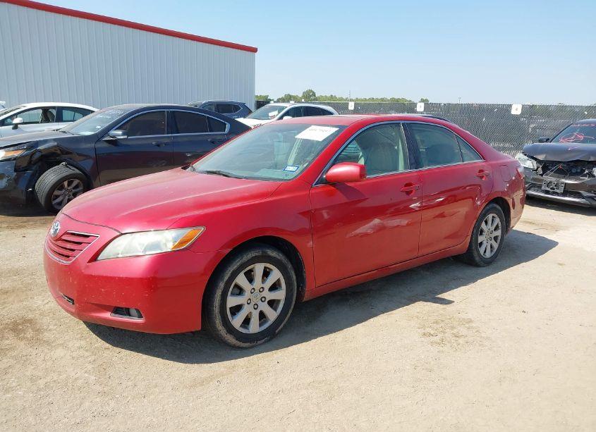 Photo 2 of 2007 Toyota Camry XLE (VIN 4T1BE46KX7U192052)