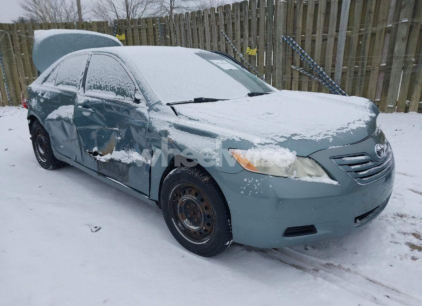 2007 Toyota Camry LE (VIN 4T1BE46KX7U515998) main photo