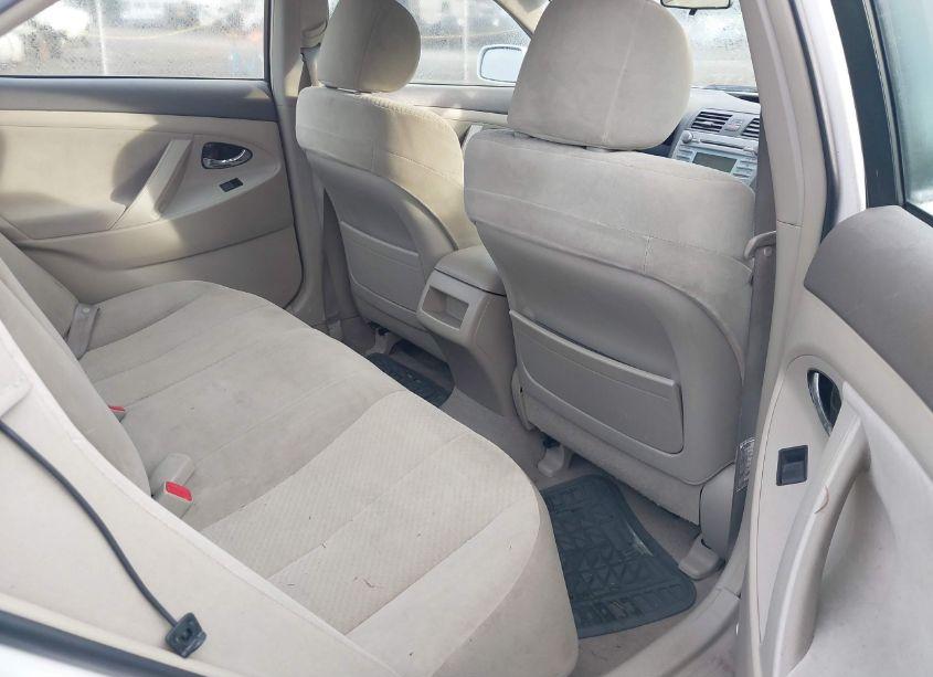 Photo 8 of 2007 Toyota Camry LE (VIN 4T1BE46KX7U517038)