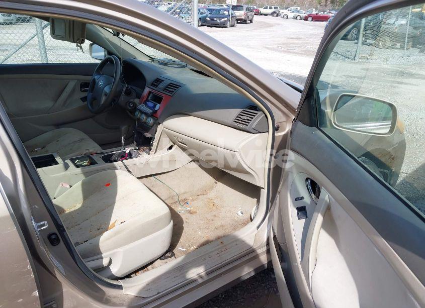 Photo 5 of 2007 Toyota Camry LE (VIN 4T1BE46KX7U521929)