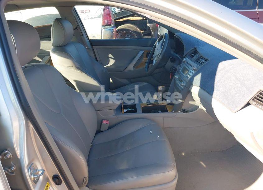 Photo 5 of 2007 Toyota Camry XLE (VIN 4T1BE46KX7U537175)