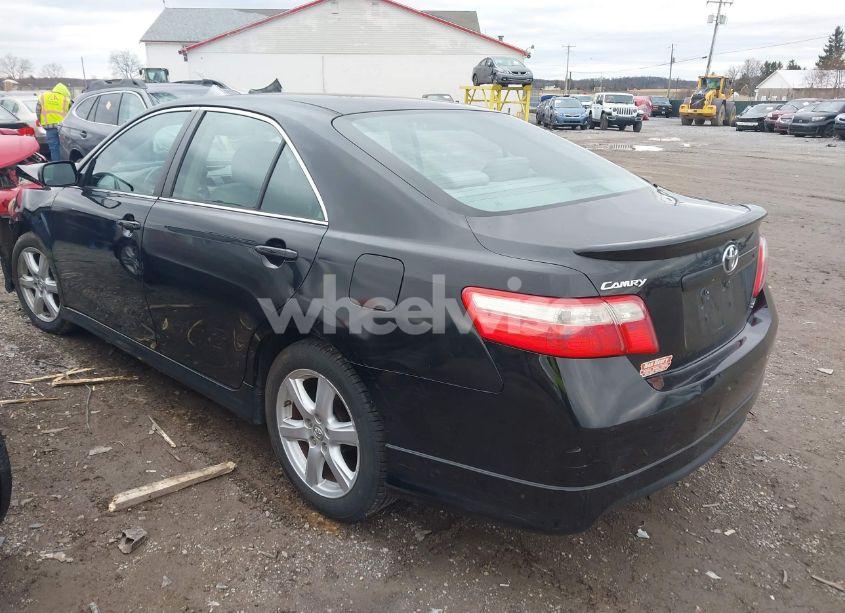 Photo 3 of 2007 Toyota Camry SE (VIN 4T1BE46KX7U550041)