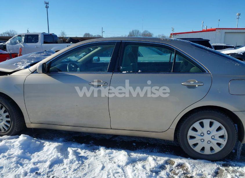 Photo 13 of 2007 Toyota Camry (VIN 4T1BE46KX7U552341)