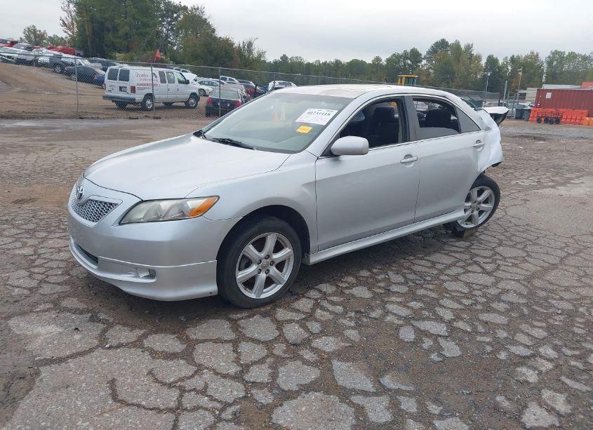 Photo 2 of 2007 Toyota Camry SE (VIN 4T1BE46KX7U595030)