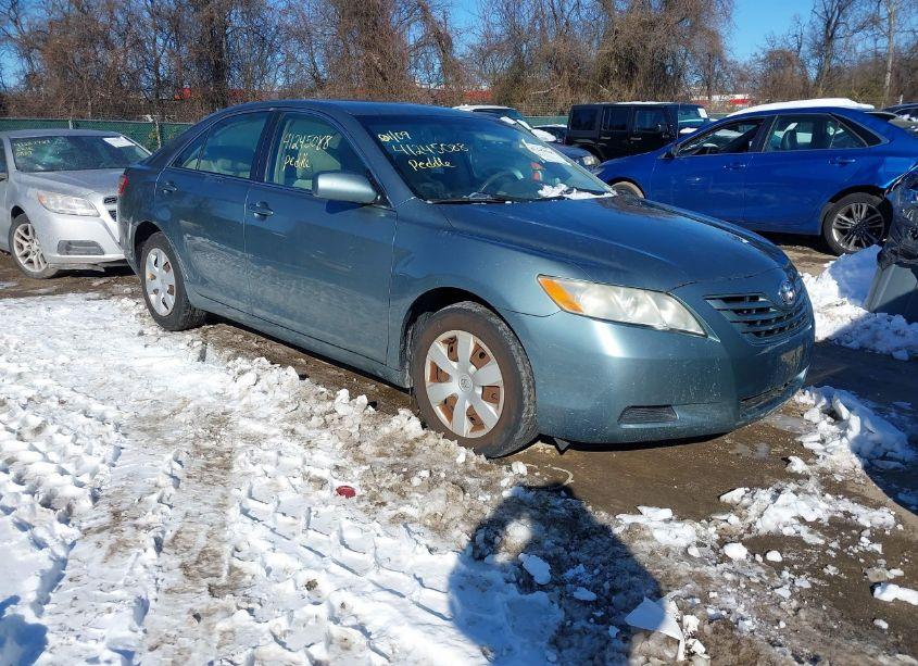 2007 Toyota Camry LE (VIN 4T1BE46KX7U612442) main photo