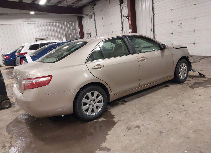 Photo 4 of 2007 Toyota Camry XLE (VIN 4T1BE46KX7U679333)
