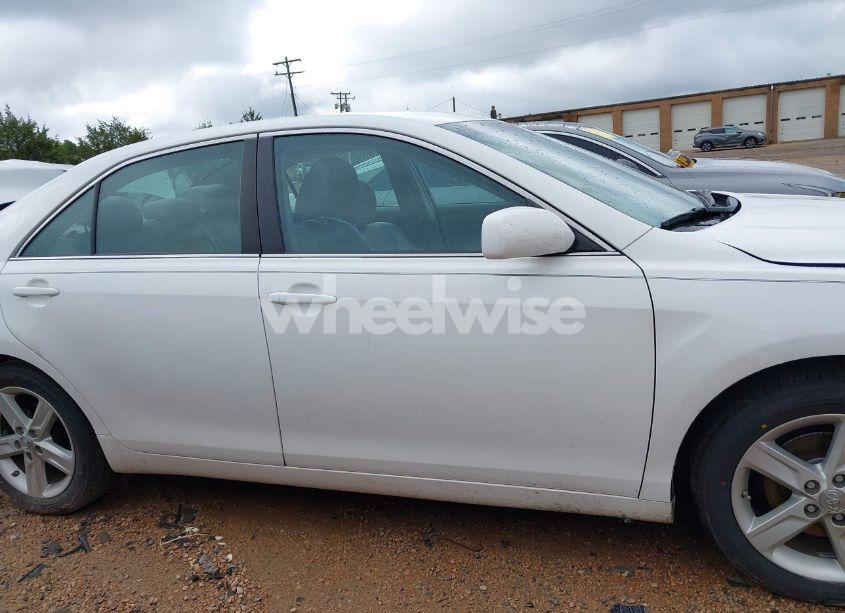 Photo 13 of 2007 Toyota Camry LE (VIN 4T1BE46KX7U686427)