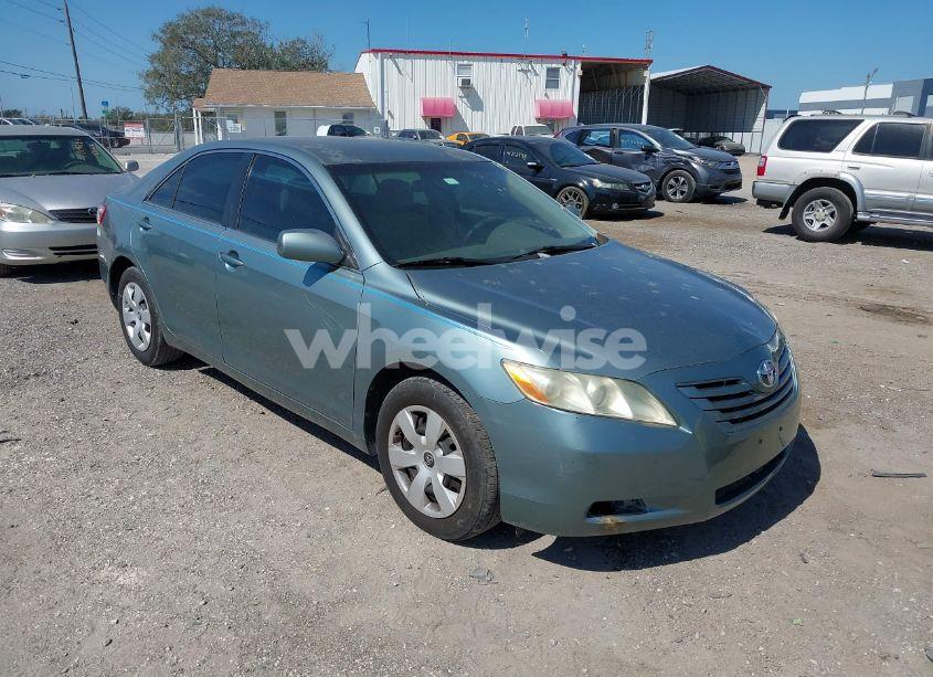 2007 Toyota Camry LE (VIN 4T1BE46KX7U694172) main photo