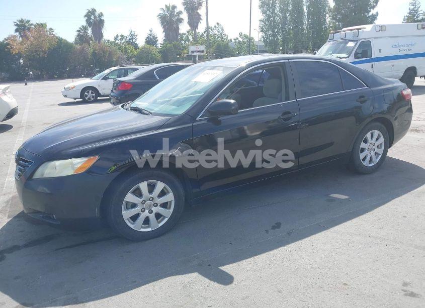 Photo 2 of 2007 Toyota Camry XLE (VIN 4T1BE46KX7U705249)