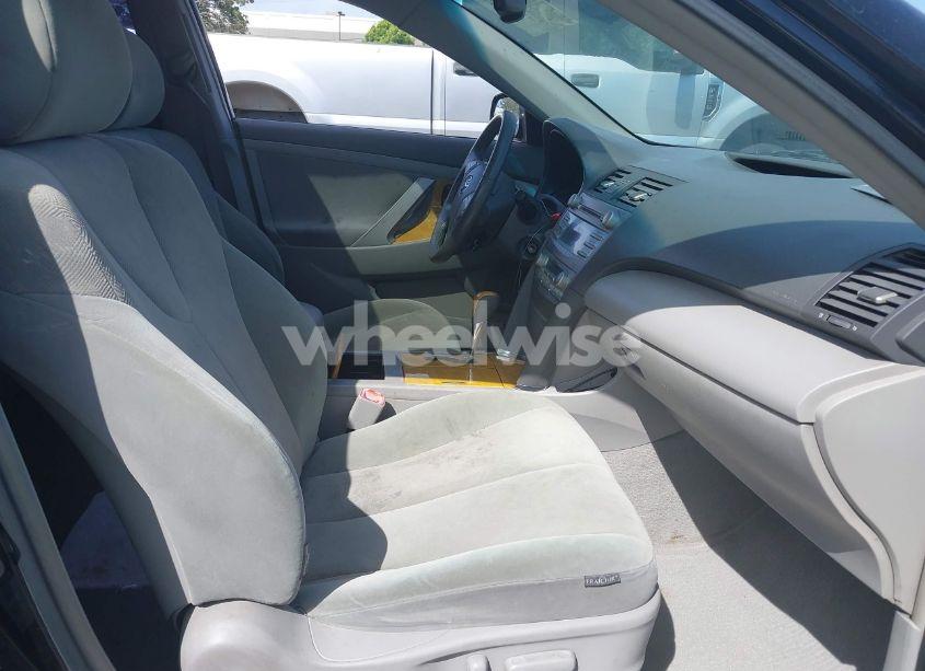 Photo 5 of 2007 Toyota Camry XLE (VIN 4T1BE46KX7U705249)