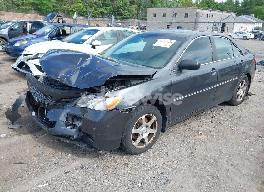Photo 2 of 2007 Toyota Camry LE (VIN 4T1BE46KX7U710497)