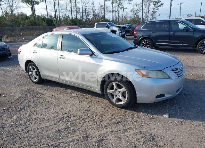 2008 Toyota Camry LE (VIN 4T1BE46KX8U197933) main photo
