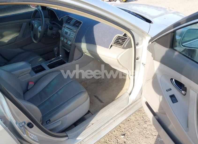 Photo 5 of 2008 Toyota Camry LE (VIN 4T1BE46KX8U197933)