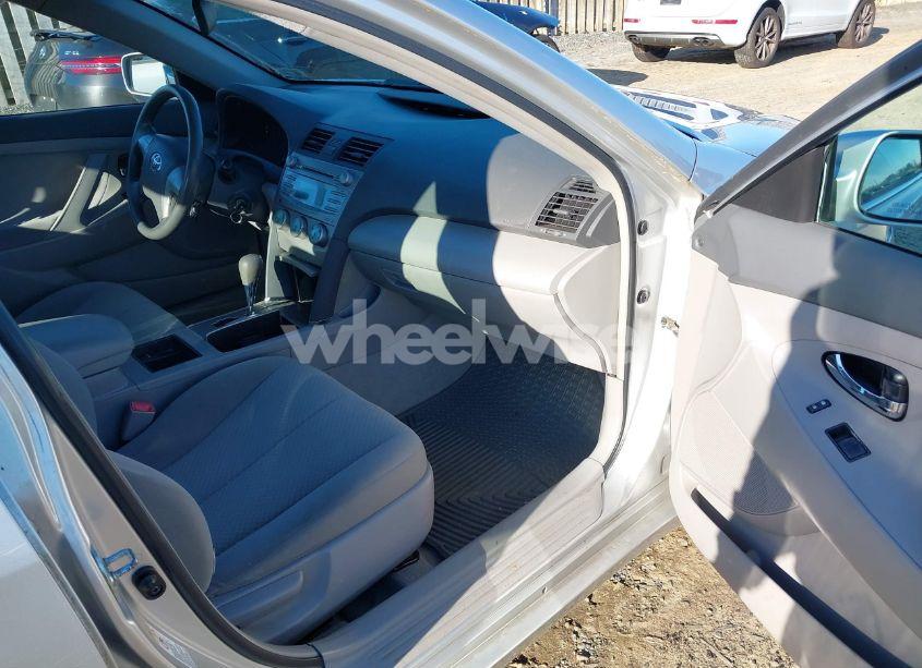 Photo 5 of 2008 Toyota Camry LE (VIN 4T1BE46KX8U233328)