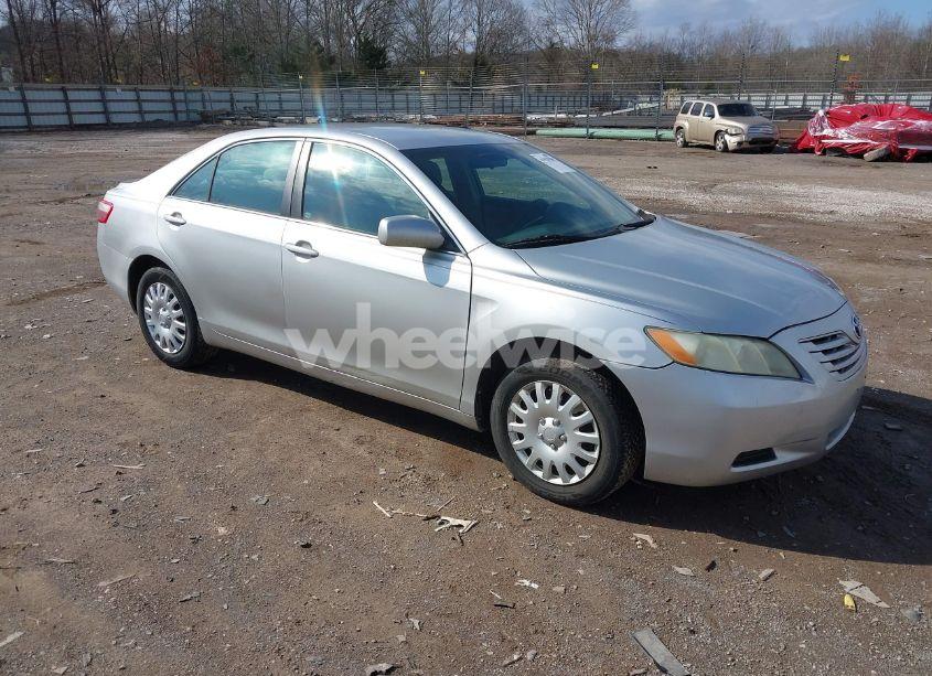 2008 Toyota Camry LE (VIN 4T1BE46KX8U238934) main photo