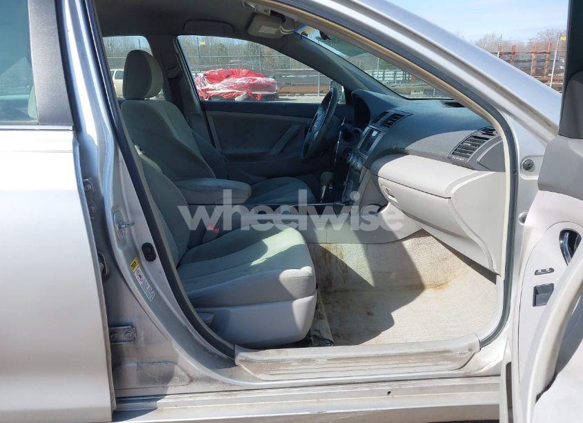 Photo 5 of 2008 Toyota Camry LE (VIN 4T1BE46KX8U238934)