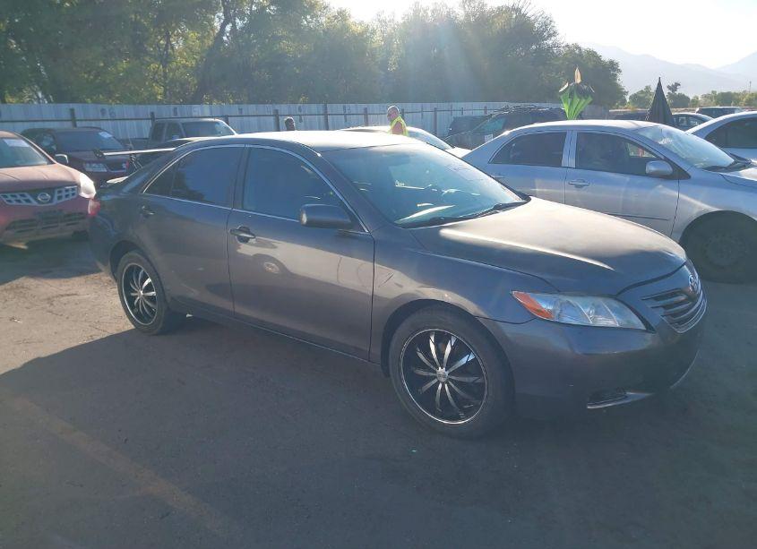 2008 Toyota Camry LE (VIN 4T1BE46KX8U261095) main photo