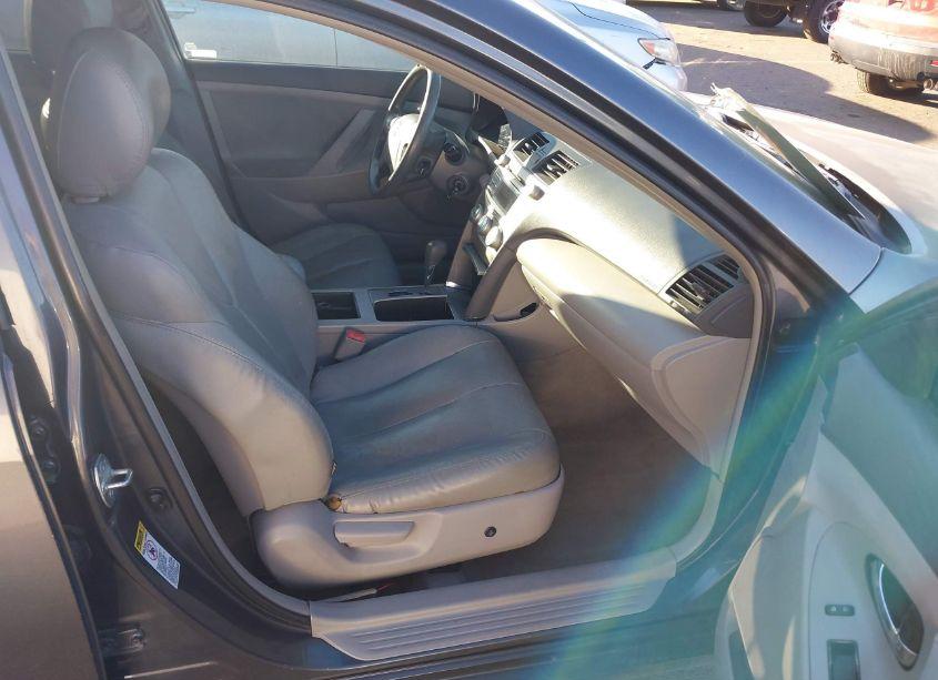 Photo 5 of 2008 Toyota Camry LE (VIN 4T1BE46KX8U261095)