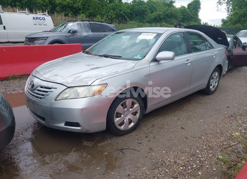 Photo 2 of 2008 Toyota Camry LE/SE/XLE (VIN 4T1BE46KX8U262103)