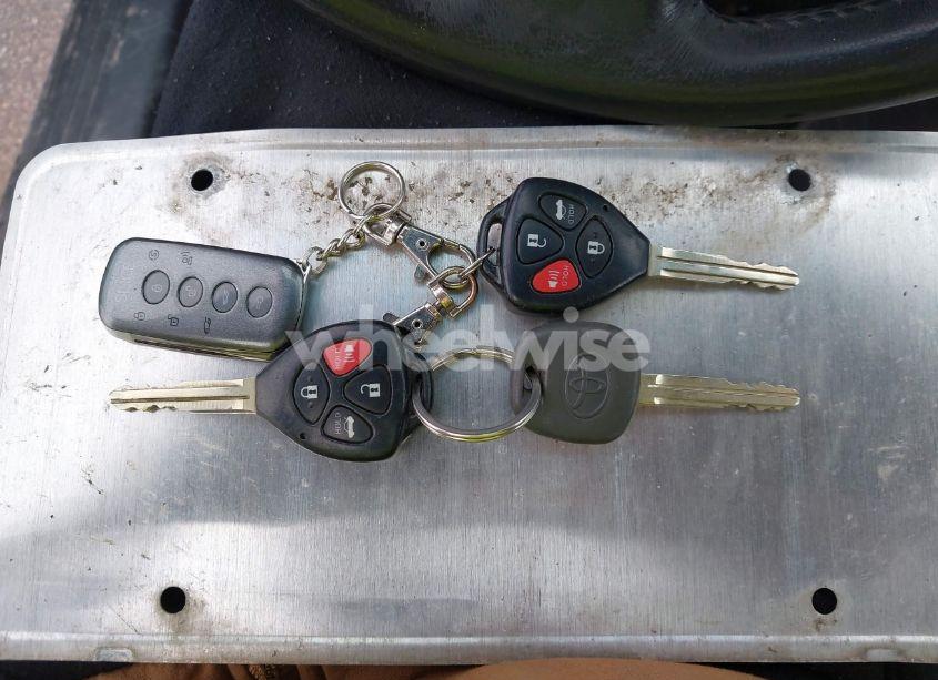 Photo 11 of 2008 Toyota Camry SE (VIN 4T1BE46KX8U732517)