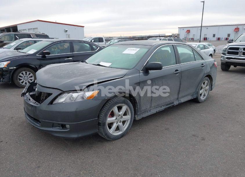 Photo 2 of 2008 Toyota Camry SE (VIN 4T1BE46KX8U732517)