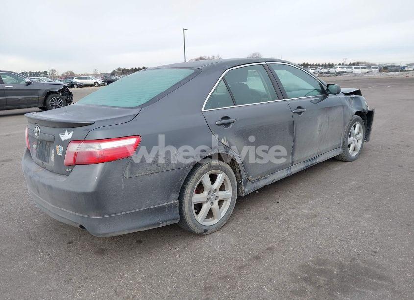 Photo 4 of 2008 Toyota Camry SE (VIN 4T1BE46KX8U732517)