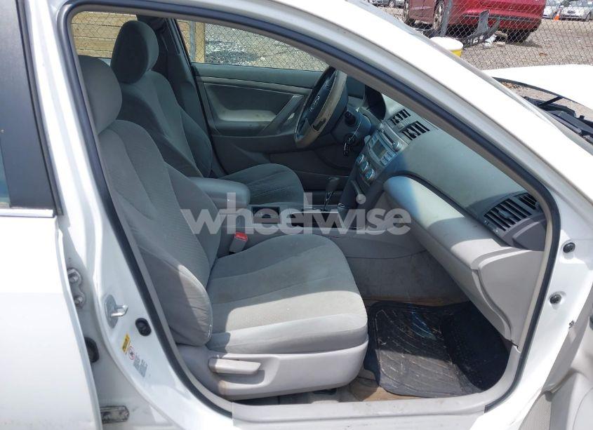 Photo 5 of 2008 Toyota Camry (VIN 4T1BE46KX8U741296)