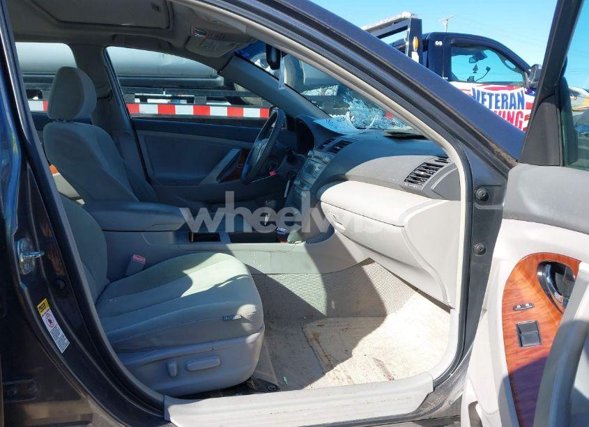 Photo 5 of 2008 Toyota Camry XLE (VIN 4T1BE46KX8U753593)