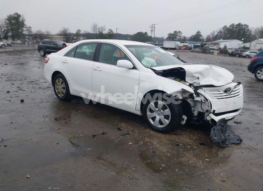 2008 Toyota Camry LE (VIN 4T1BE46KX8U771754) main photo